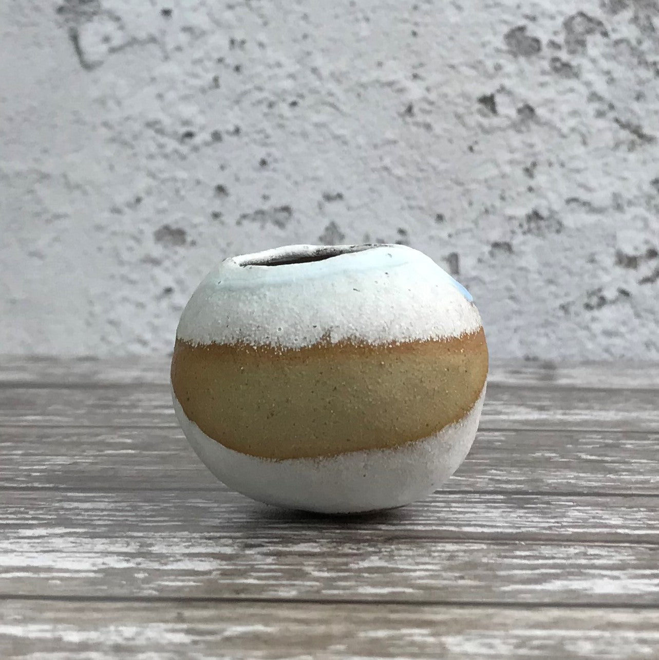 Small Buff Clay Pebble Pot